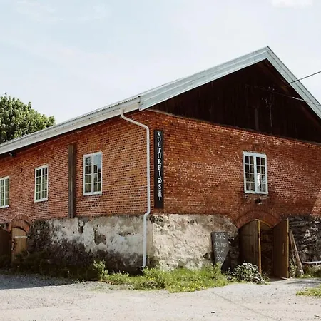Koti - Wonderinn Riverside Guest house Arnes (Nes)